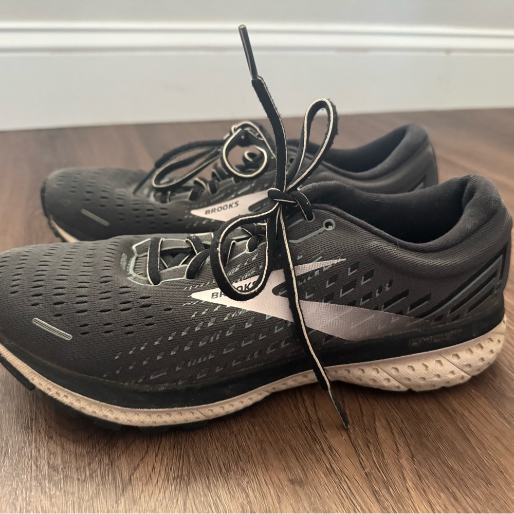 Brooks Ghost